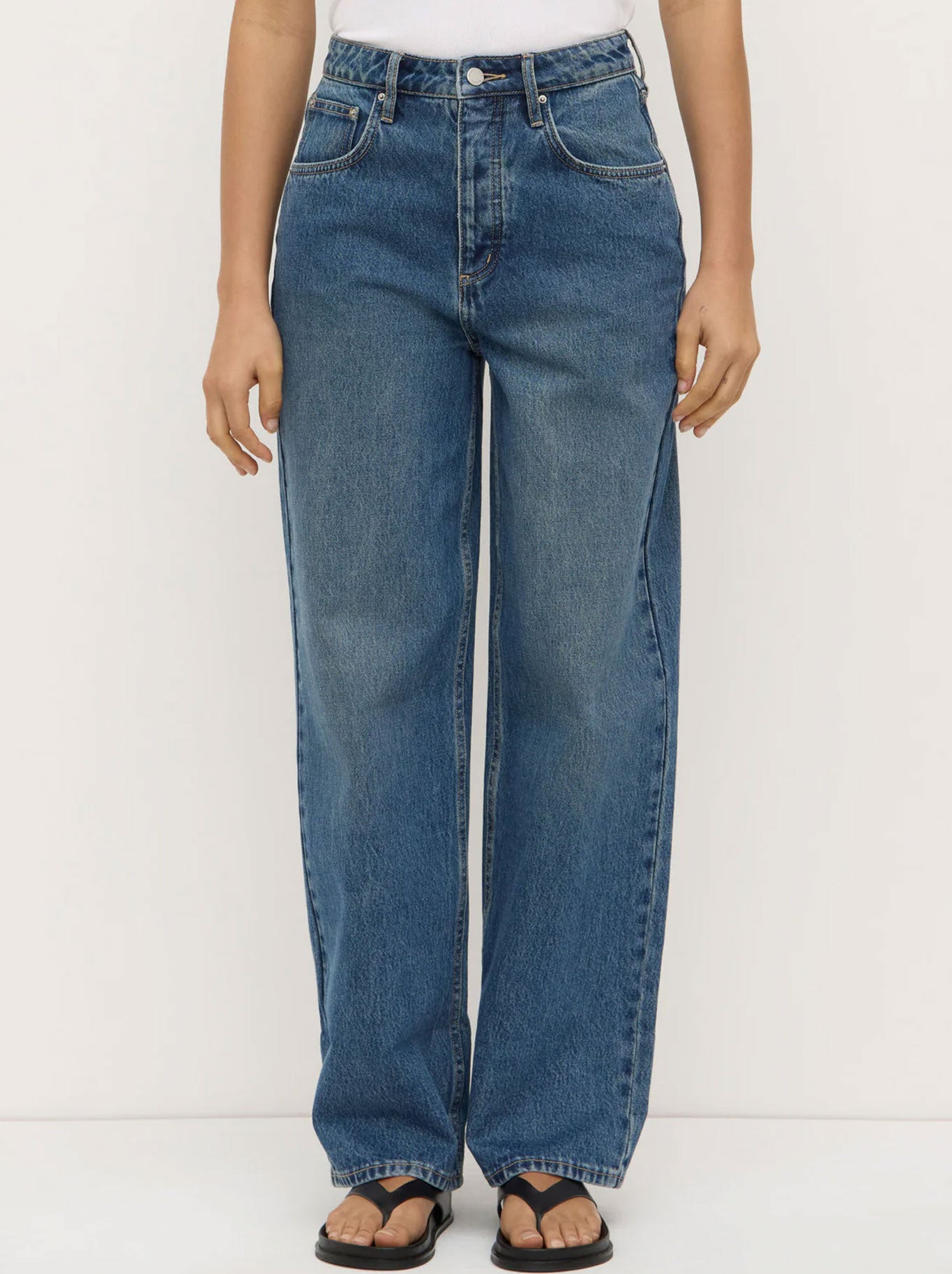 ASSEMBLY LABEL OVERSIZED HIGH RISE JEAN (Dark Indigo)