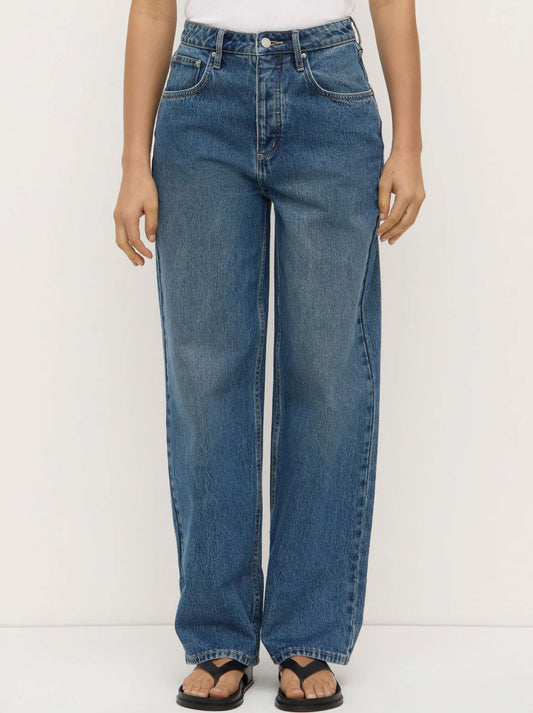 ASSEMBLY LABEL OVERSIZED HIGH RISE JEAN (Dark Indigo)