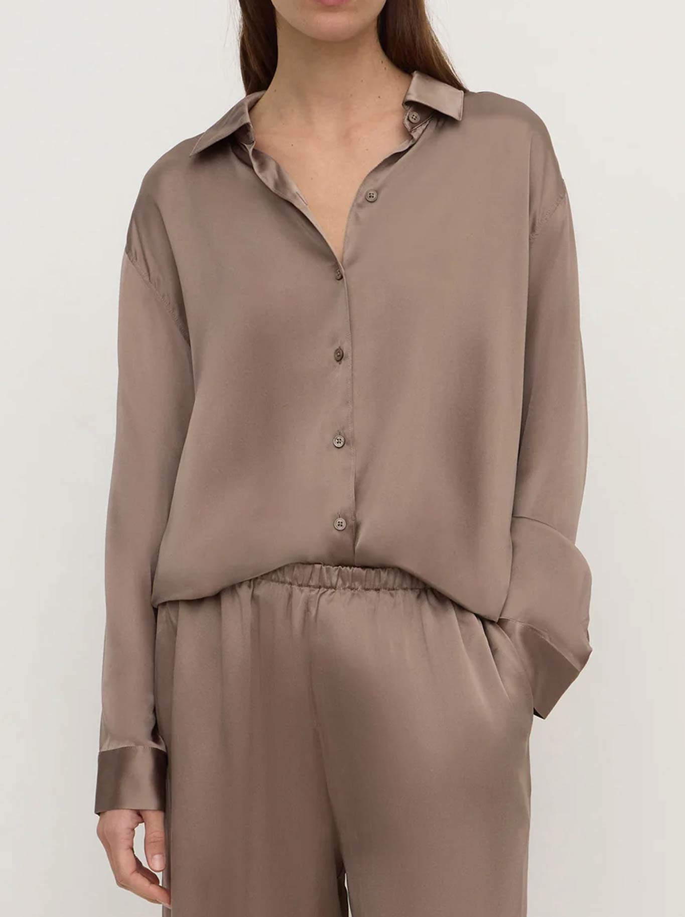 ASSEMBLY LABEL PIPPA SILK LONG SLEEVE SHIRT (Dark/Sand)