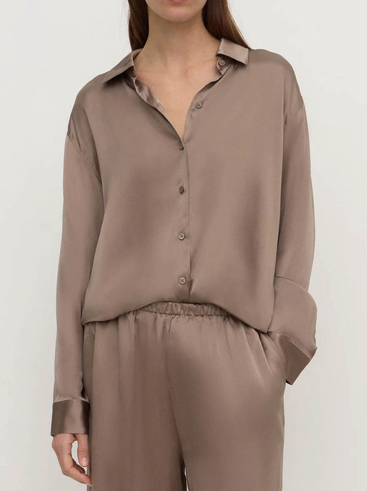 ASSEMBLY LABEL PIPPA SILK LONG SLEEVE SHIRT (Dark/Sand)