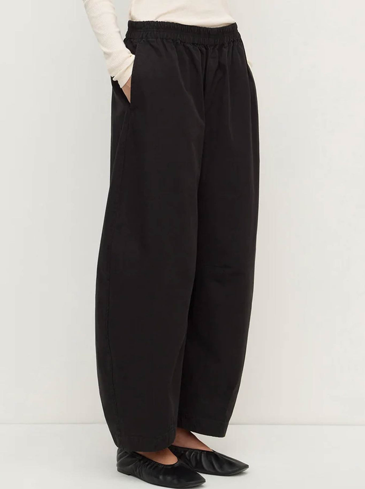 ASSEMBLY LABEL LOLA BARREL PANT (Black)