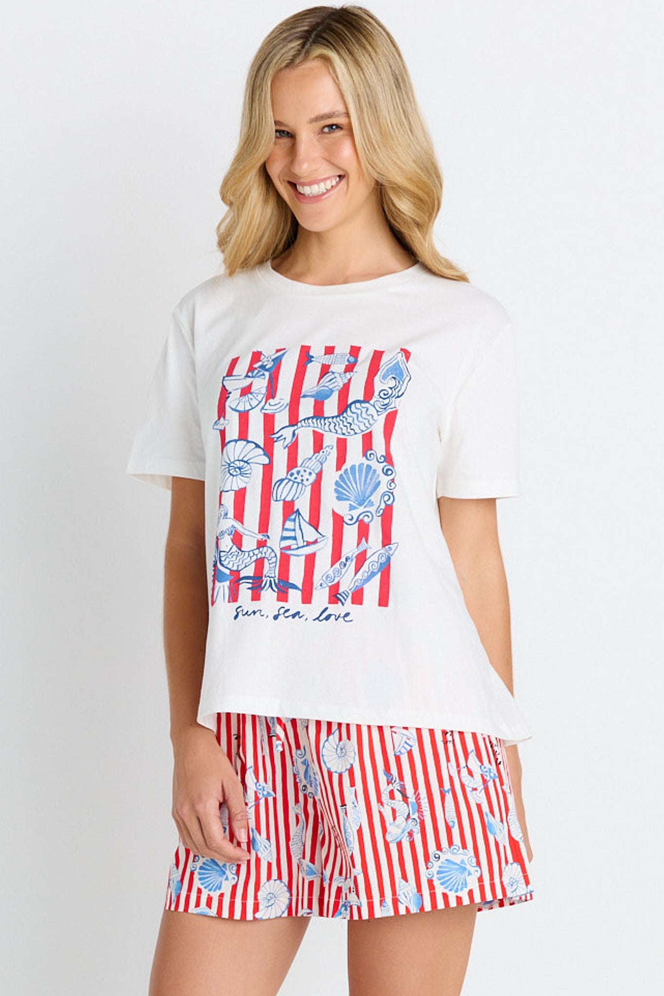 Betty Basics Ellia Crew Tee (Sun, Sea, Love Print)