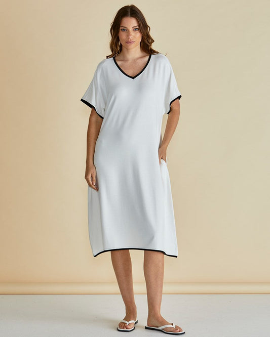 Image of Dresses. Productname: Betty Basics Jemima V-Neck Dress White in White colour by brand - Betty Basics