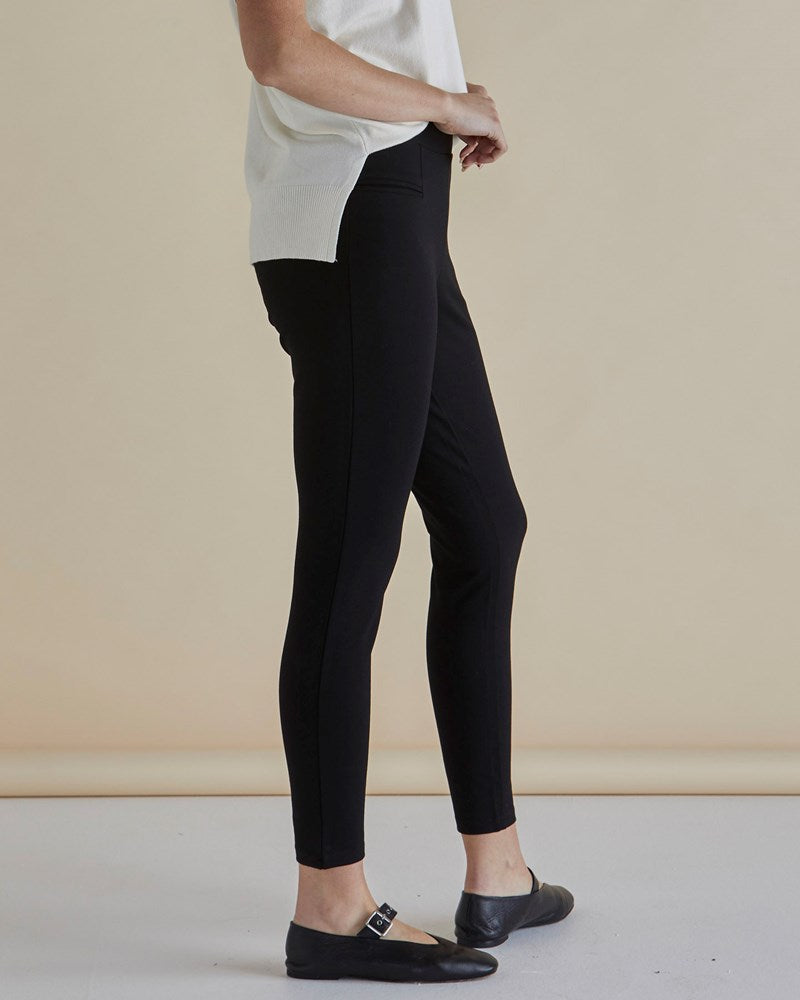 Betty Basics Gwen Ponte Legging (Black)