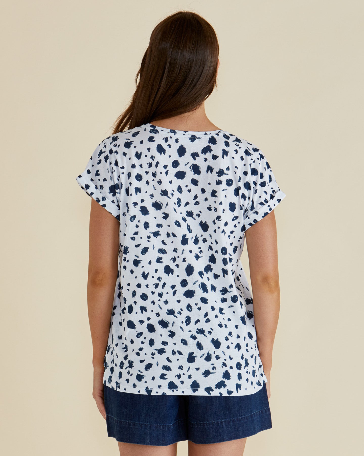 Betty Basics Ayla V-Neck Tee (Spot Print)