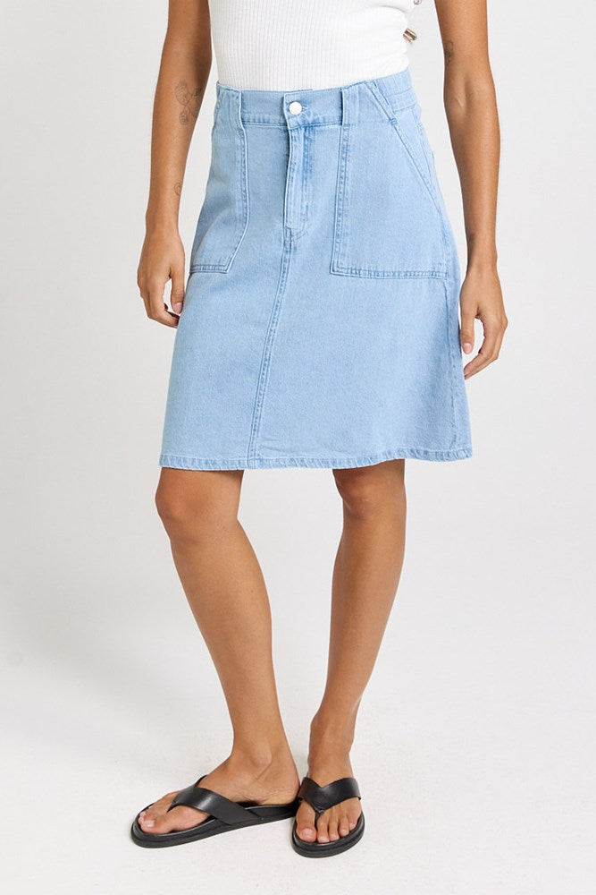 Betty Basics Aida A-Line Denim Skirt (Medium Wash)