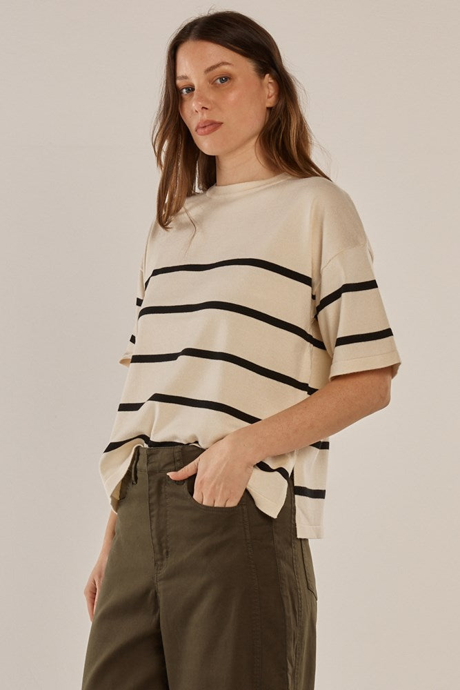Betty Basics Bailey Boxy Top (Cream/Liquorice)