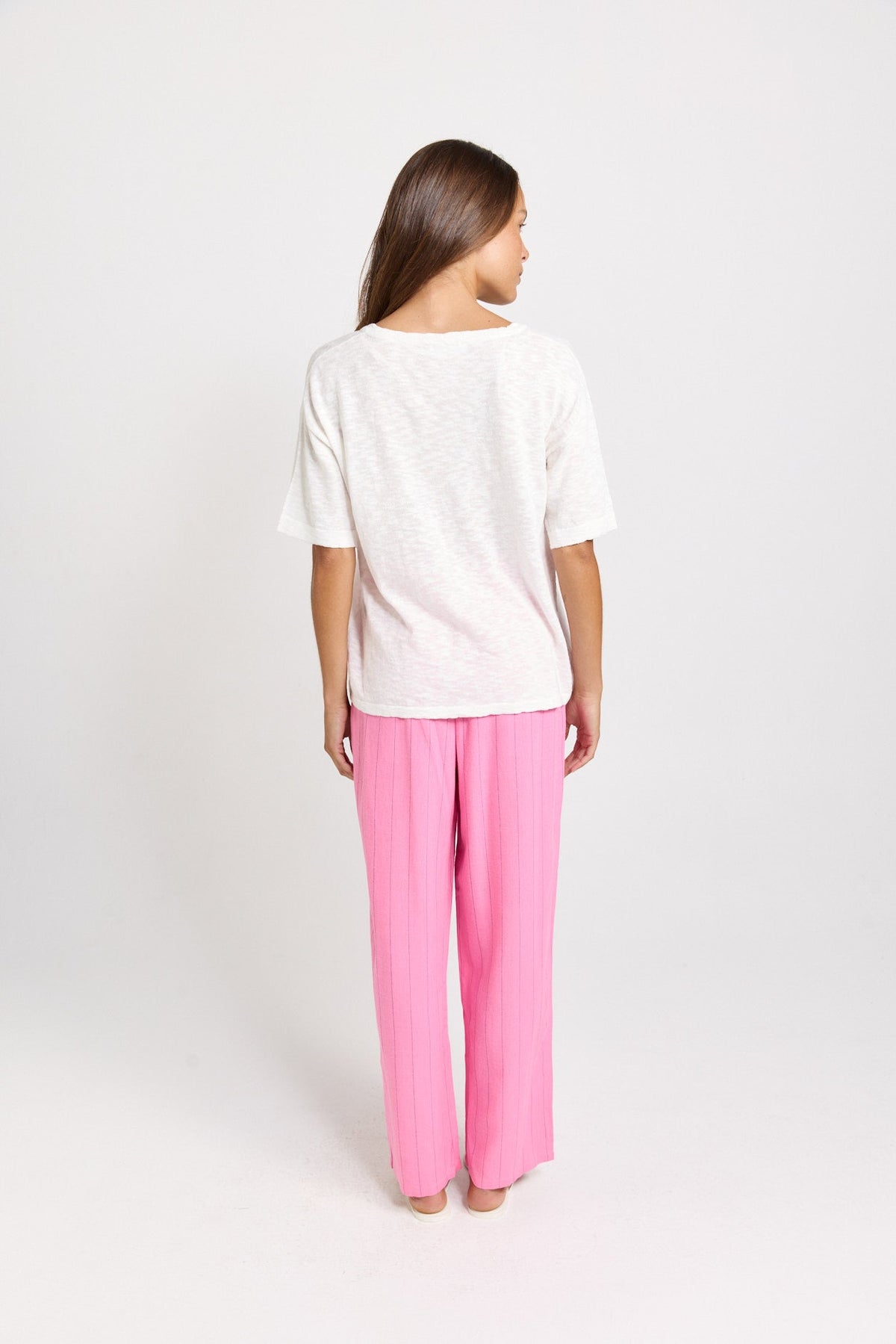 Betty Basics Aries V-Neck Knit Top (White)