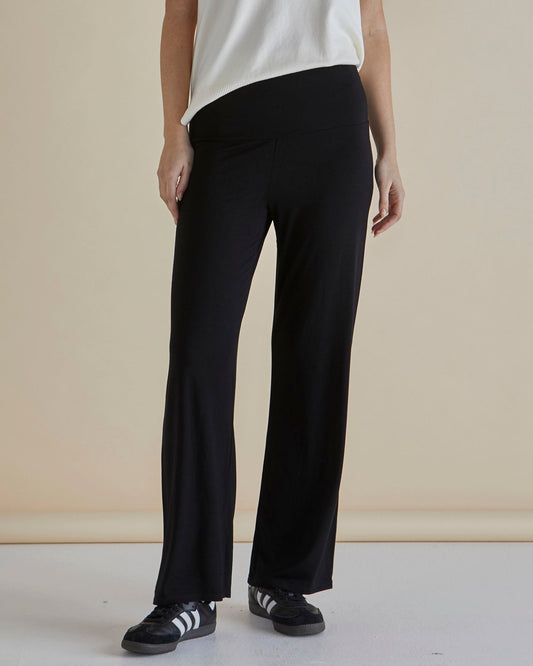 Image of a model wearing Pants. Productname: Betty Basics Houston Relaxed Pant Black in Black colour by brand - Betty Basics