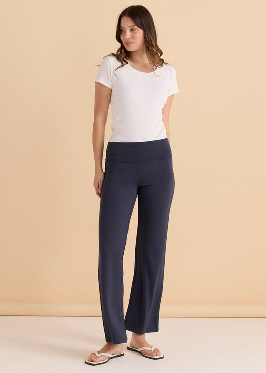 Image of a model wearing Pants. Productname: Betty Basics Houston Relax Pant Petrol in Petrol colour by brand - Betty Basics
