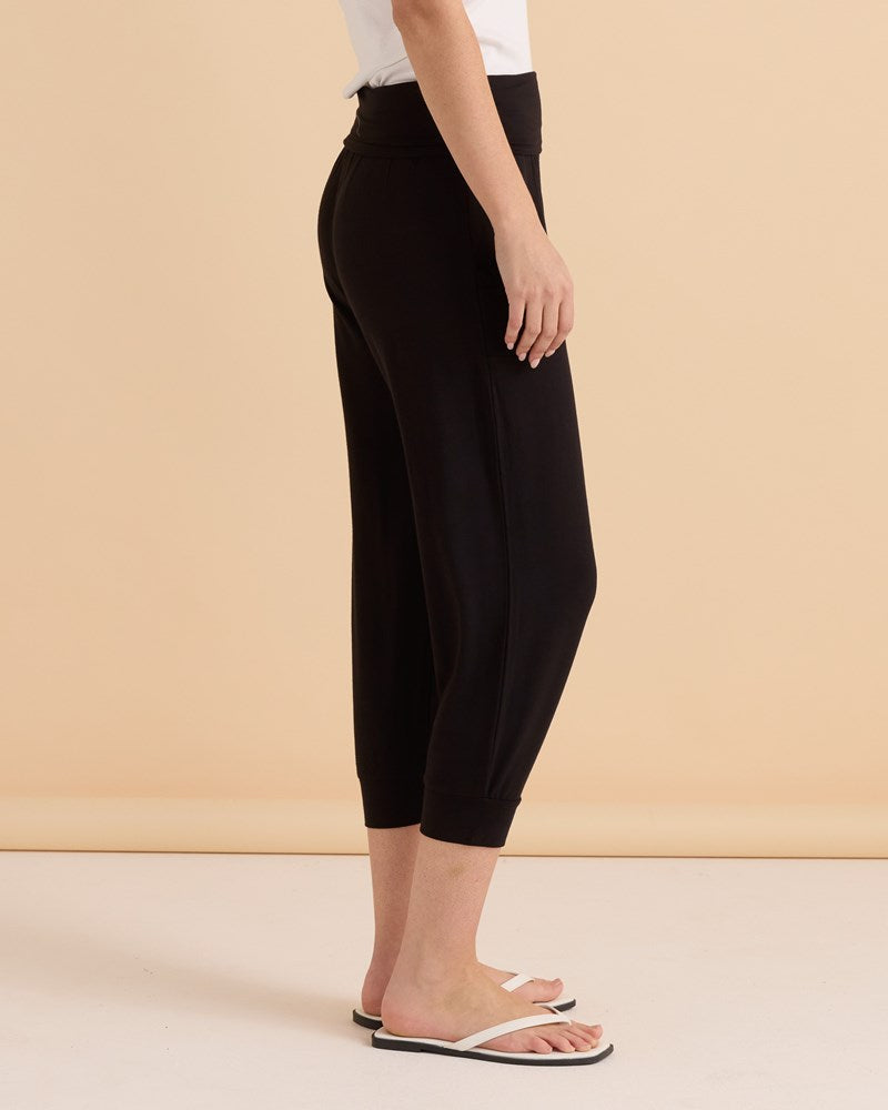 Betty Basics Tilly 3/4 Pant (Black)
