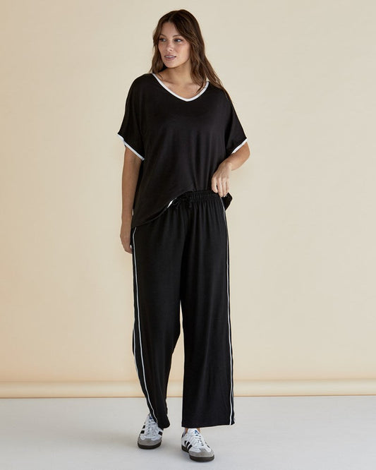 Betty Basics Evelyn Wide Leg Jogger (Black)