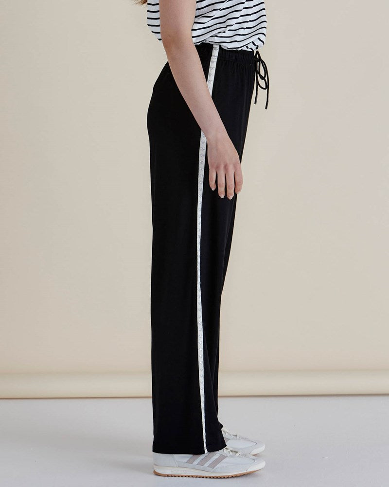Betty Basics Evelyn Wide Leg Jogger (Black Trim)