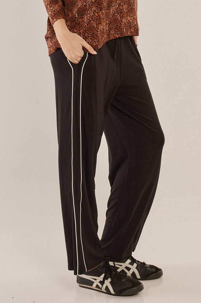 Betty Basics Evelyn Wide Leg Jogger (Black/White)