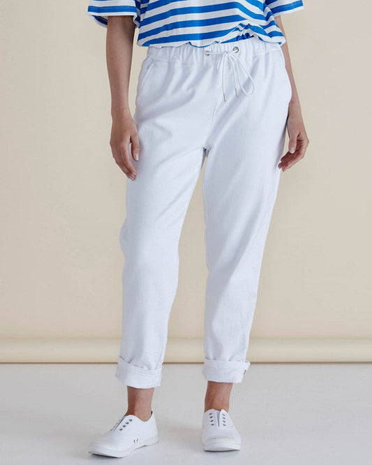 Image of Jeans. Productname: Betty Basics Brooks Jean Snow White in Snow White colour by brand - Betty Basics