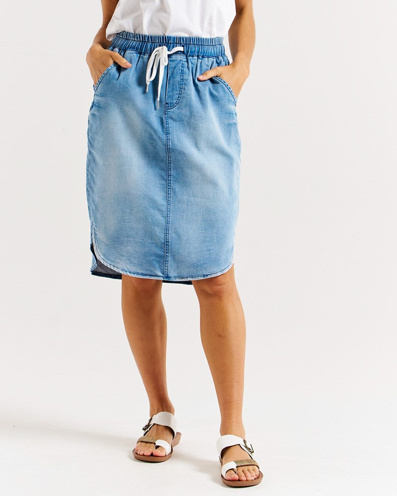 Betty Basics Alina Denim Skirt (Denim Blue)