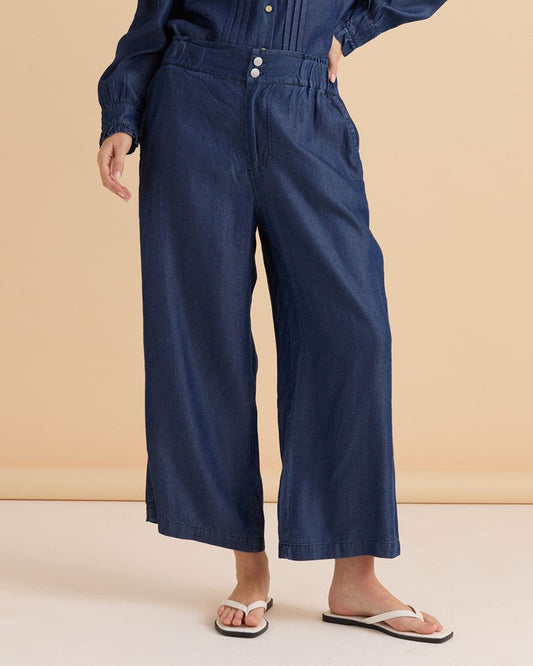 Image of a model wearing Pants. Productname: Betty Basics Rio Relaxed Pant Dark Blue Wash in Dark Blue Wash colour by brand - Betty Basics