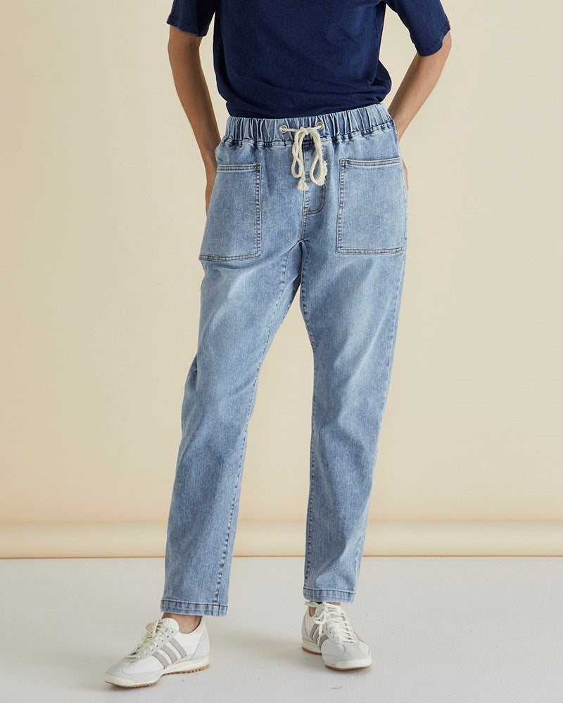 Image of Jeans. Productname: Betty Basics Haven Straight Leg Jean Light Blue Wash in Light Blue Wash colour by brand - Betty Basics