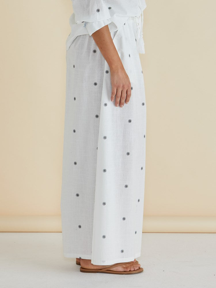 Betty Basics Tatum Wide Leg Pant (Black Floral Print)