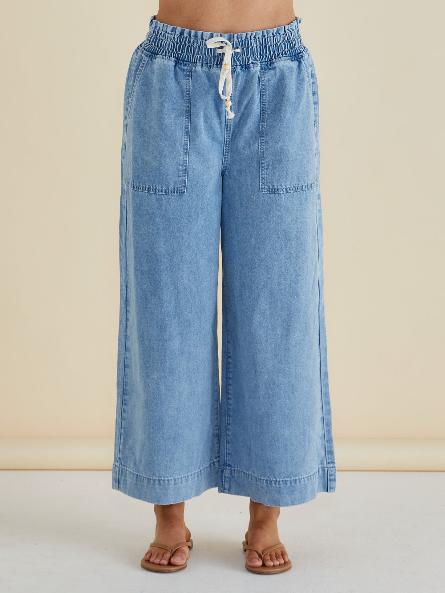 Betty Basics Saffra Relax Leg Jean (Medium Wash)