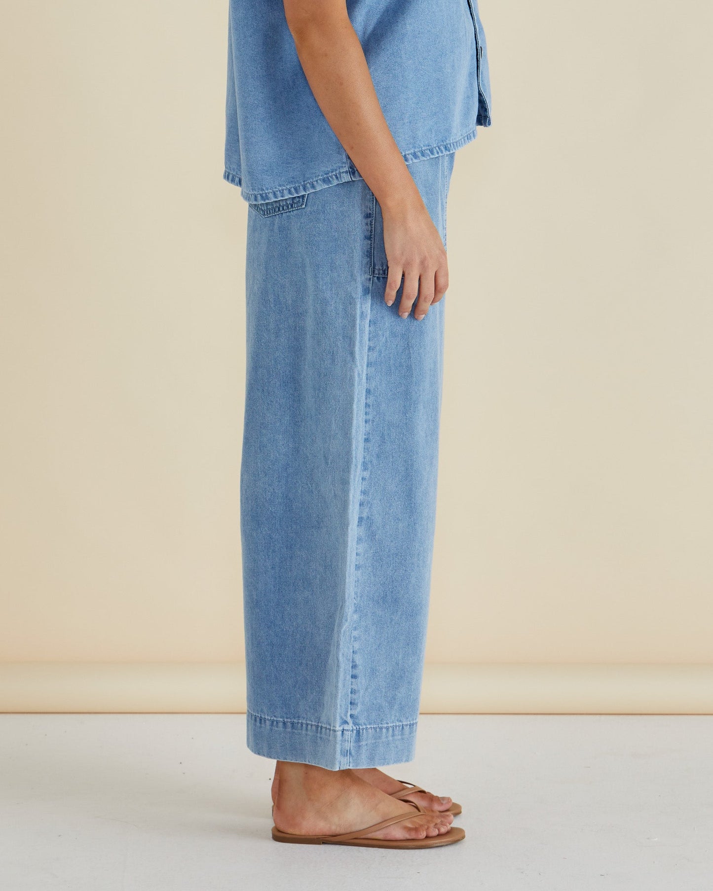 Betty Basics Saffra Relax Leg Jean (Medium Wash)