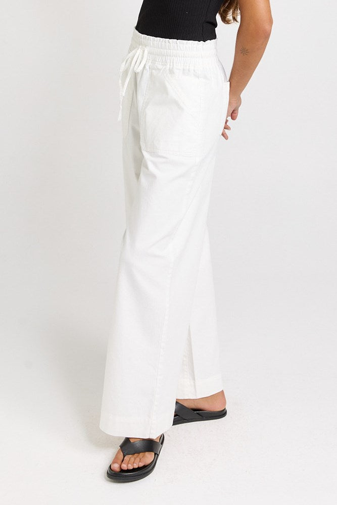 Betty Basics Saffra Wide Leg Jean (White)