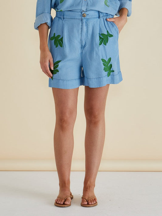 Betty Basics Daria Lyocell Short (Leaf Mid Wash)