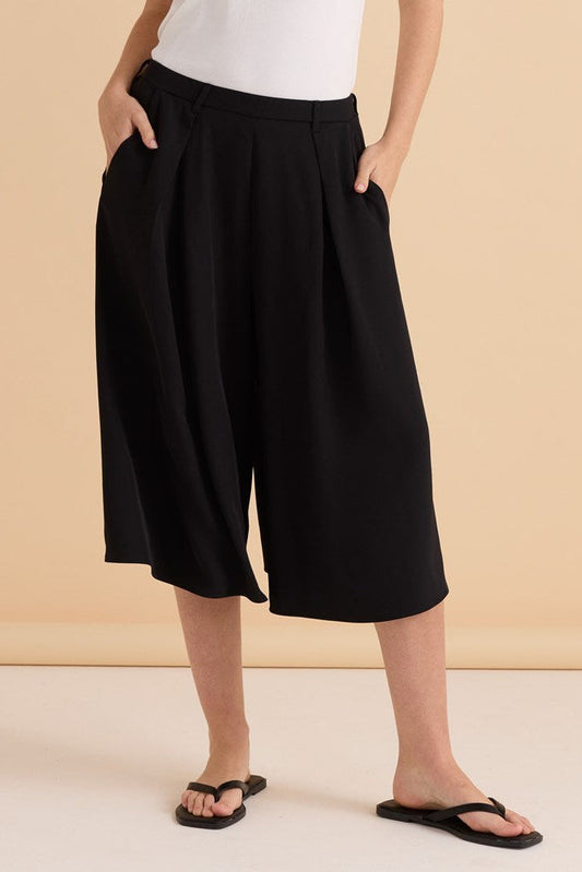 Betty Basics Rae Relax Culotte (Black)