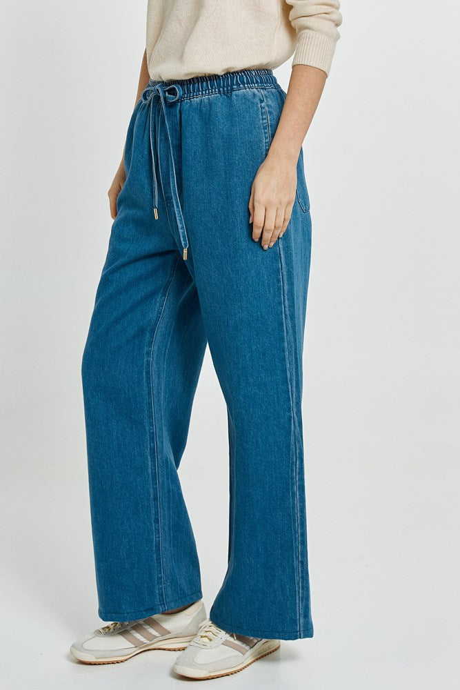 Betty Basics Vespa Denim Jogger (Mid Blue)