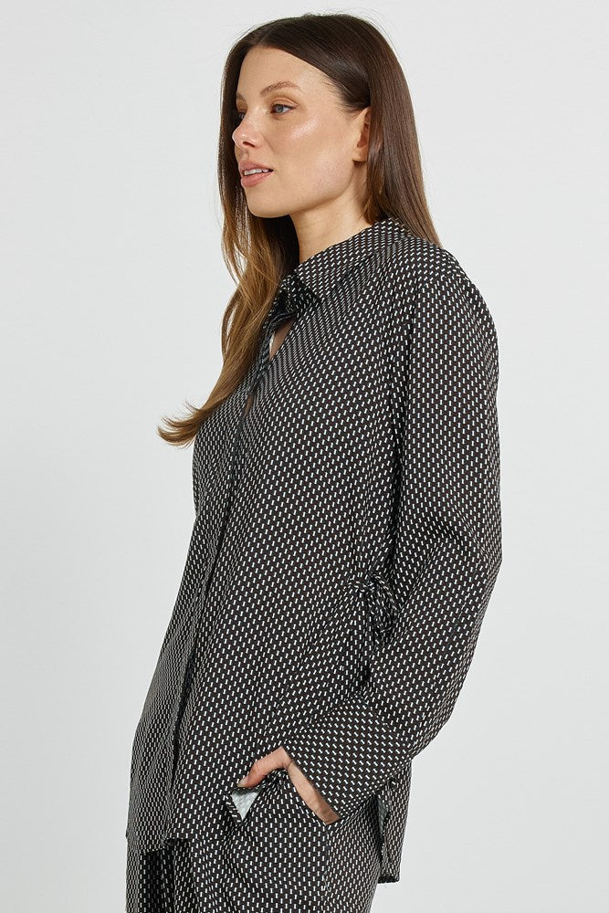 Betty Basics Tessa Tie Shirt (Nutmeg Geo Print)