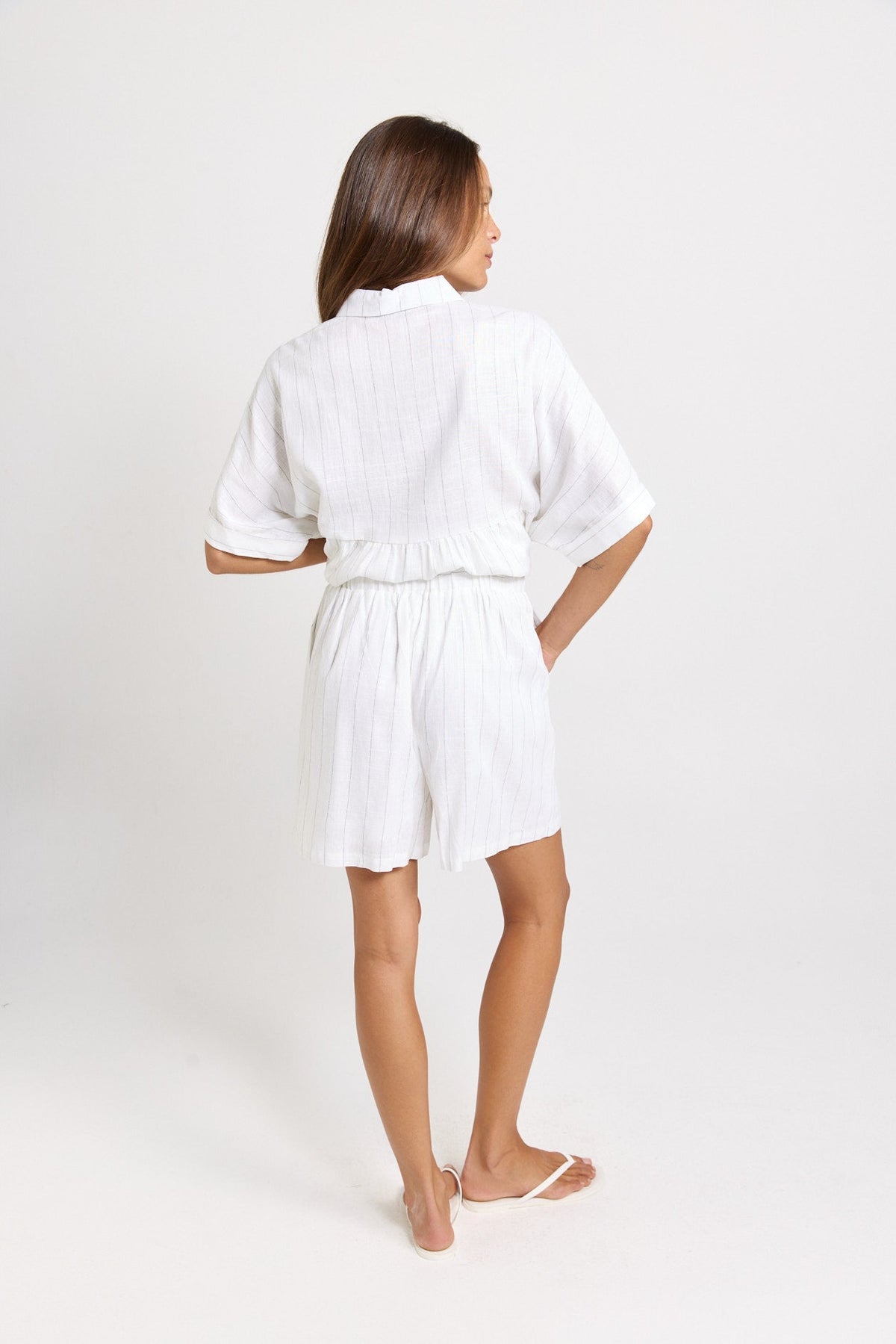 Betty Basics Palm Linen Blend Relax Shorts (White/Black Stripe)