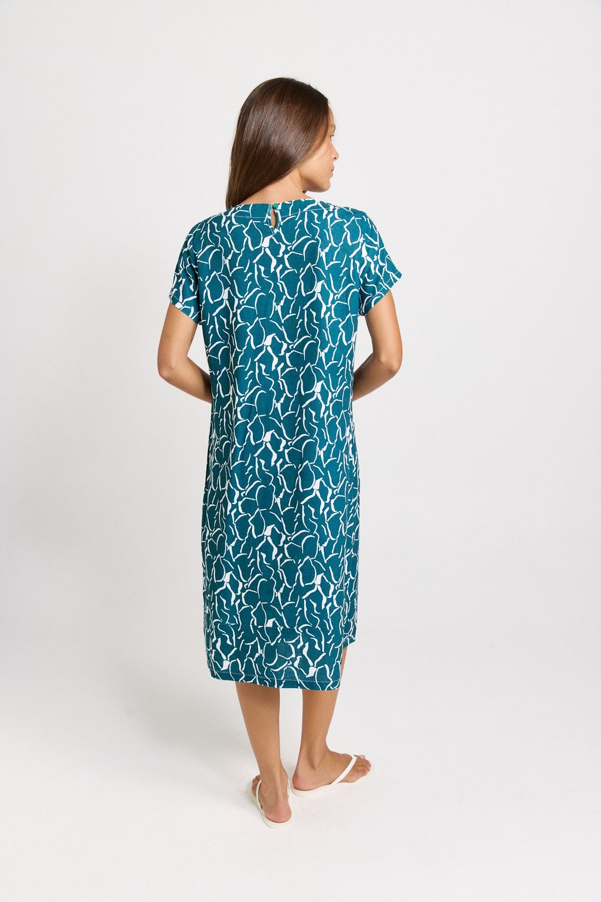 Betty Basics Bonnie Linen Blend Midi Dress (Teal Petal Print)
