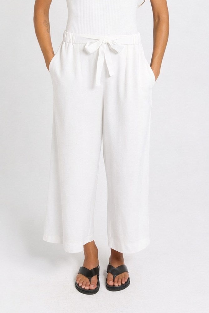 Betty Basics Bella Wide Leg Crop Pants (White)