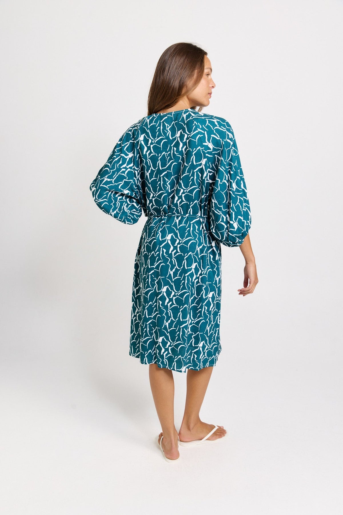 Betty Basics Bella Linen Blend Midi Dress (Teal Petal Print)