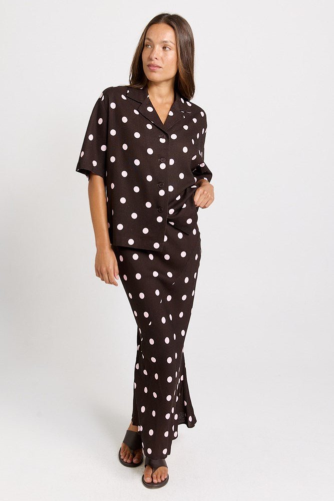 Betty Basics Sable Linen Blend Shirt (Pink/Choc Polka Dot)