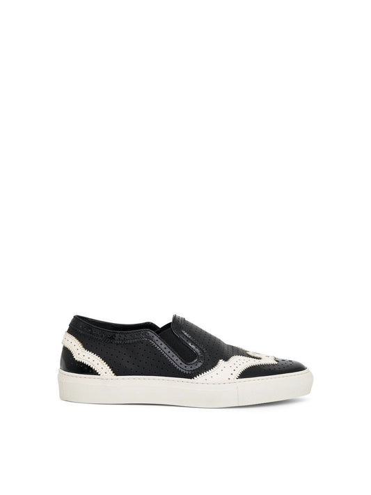 Image of Sneakers. Productname: GIVENCHY Low Skate Sneaker in Black White colour by brand - GIVENCHY