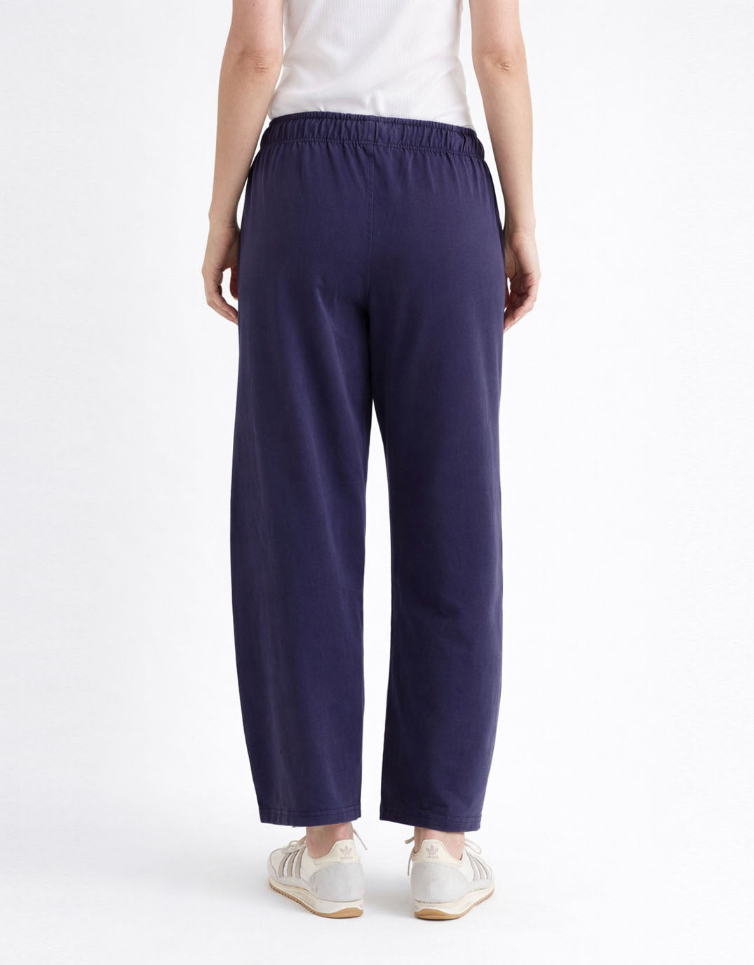 Betty Basics Barrel Leg Sweatpant (Navy)