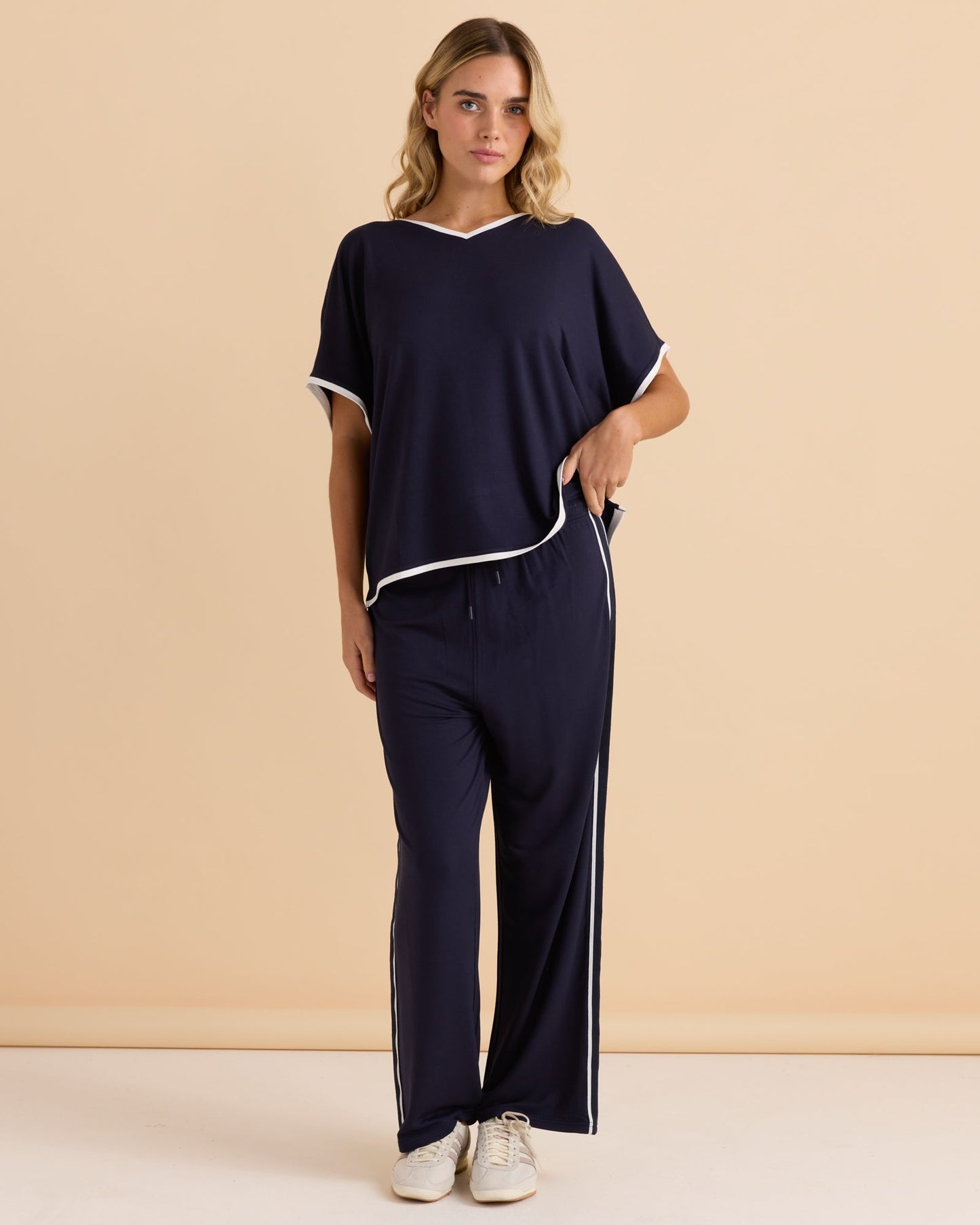 Betty Basics Clara Tee (Navy)