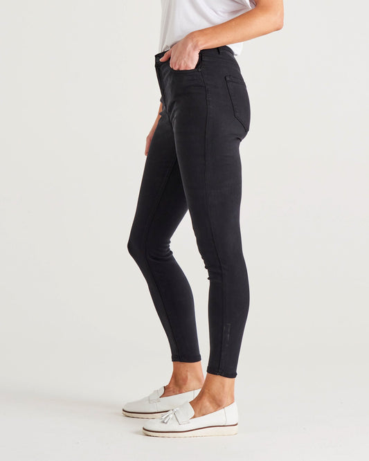 Betty Basics Essential Skinny Jeans (Black)