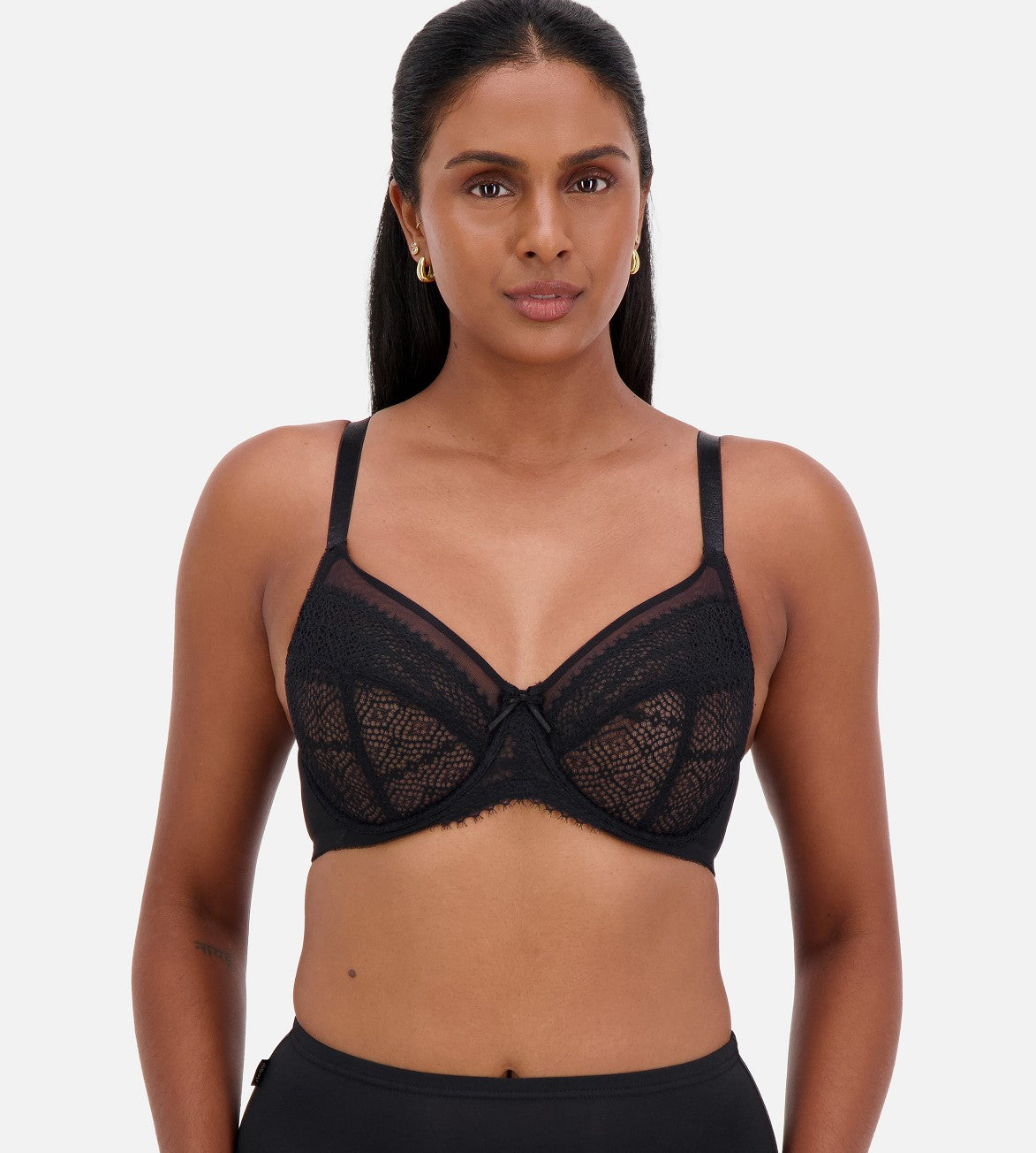 Image of Bras. Productname: Triumph Formfit Lacy Sheer Minimiser Wired Bra in Black colour by brand - Triumph