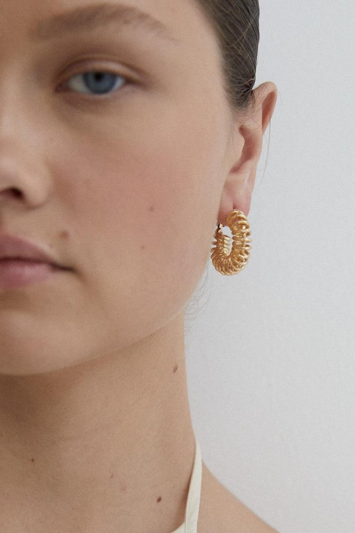Reliquia Jewellery Spiral Hoop Earrings (Gold)