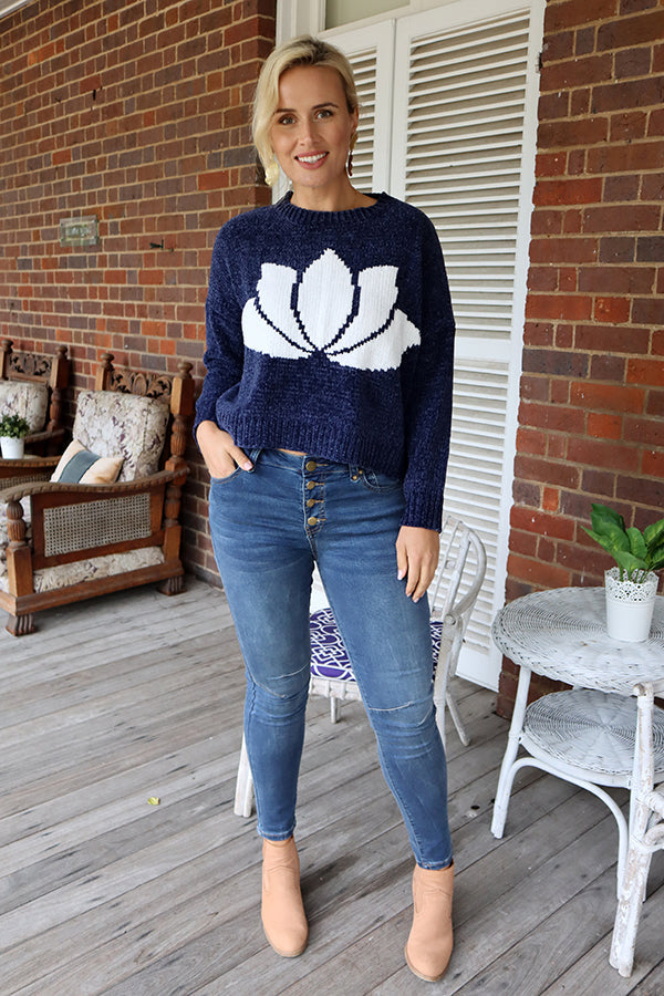 Rubyyaya Lotus Blossom Knit (Navy)