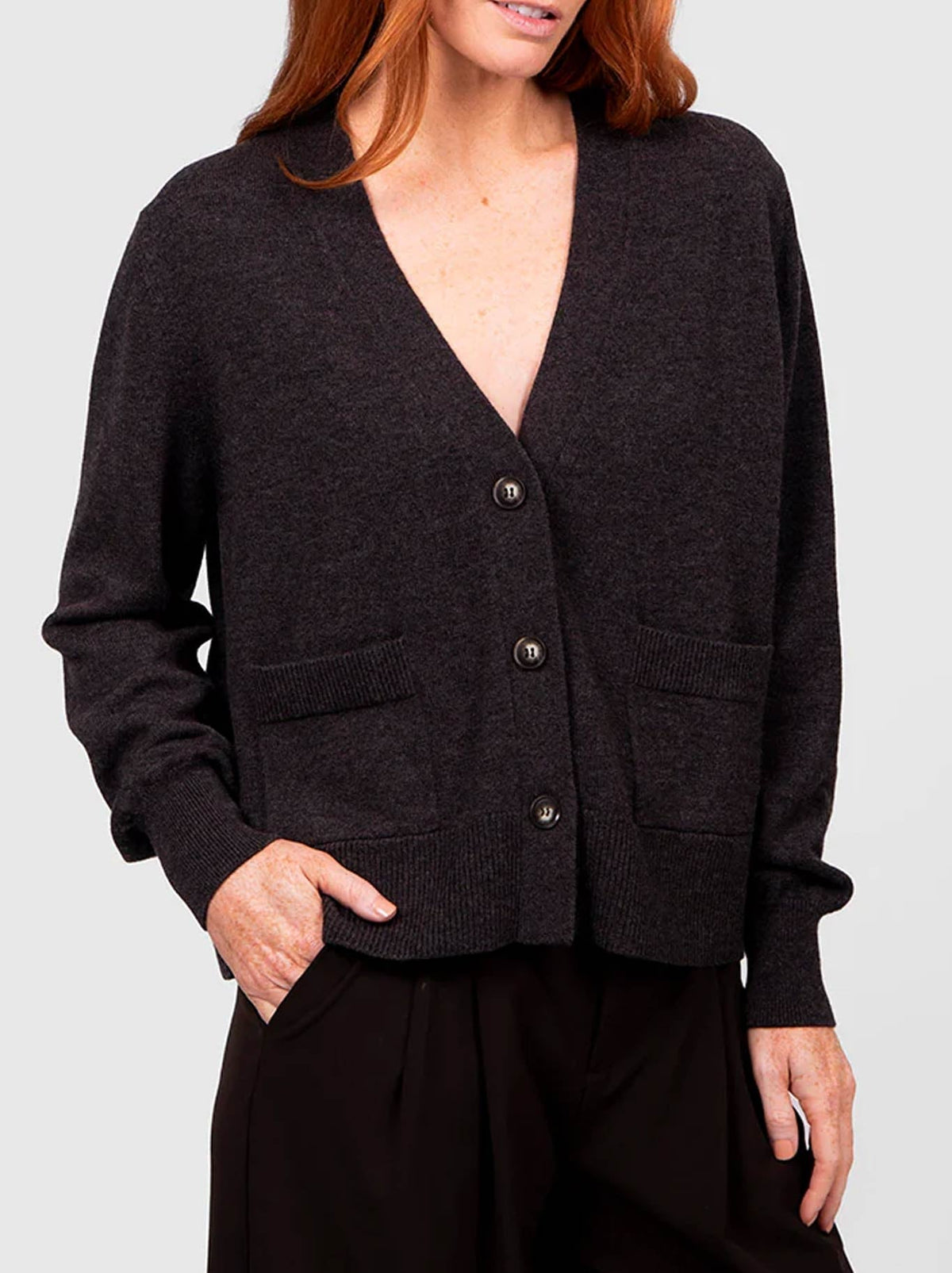 BRIDGE & LORD VEE RELAXED CROP CARDI (Olive)