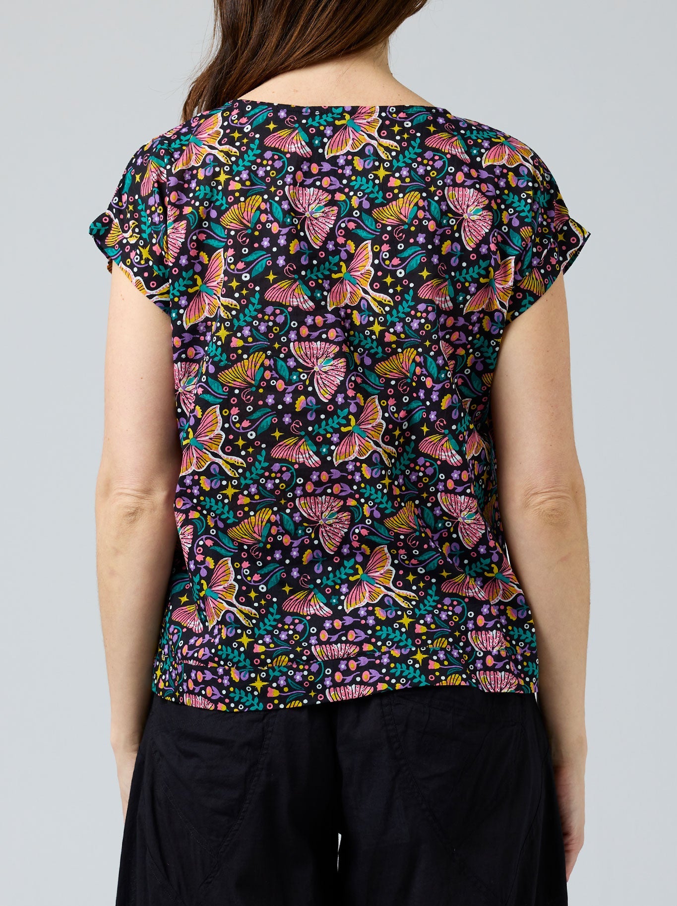 Cake Vicky Round Neck (Butterfly)