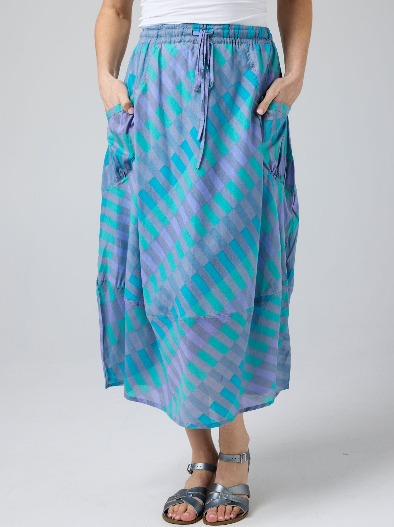 Image of a model wearing Skirts. Productname: Cake Pocket Panel Skirt in Blue White Circle colour by brand - Cake