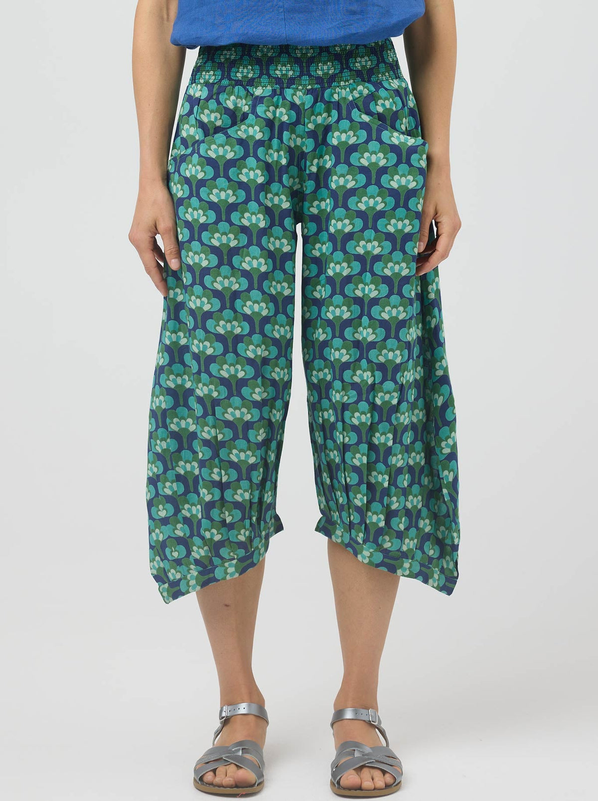 Image of a model wearing Pants. Product name - Cake Lee Lounge Pant in Broccoli colour by brand - Cake