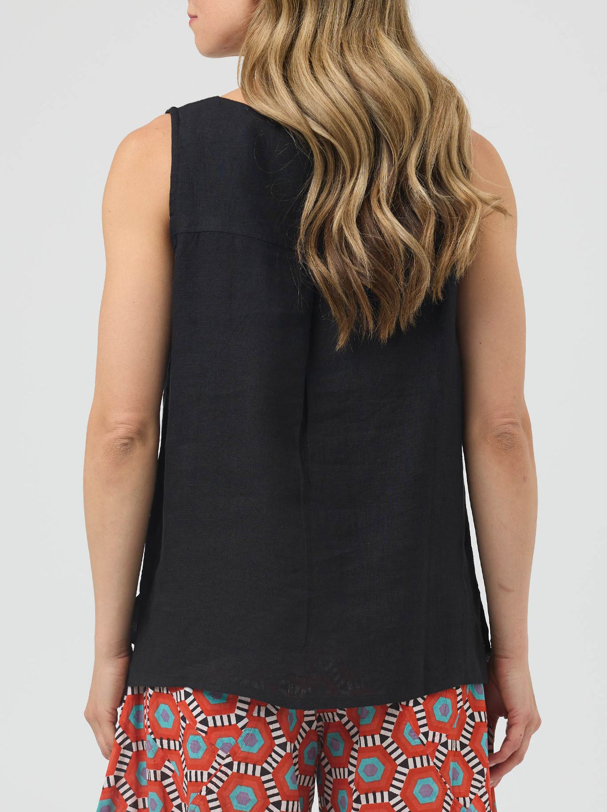 Cake Tallie Linen Tank (Black)
