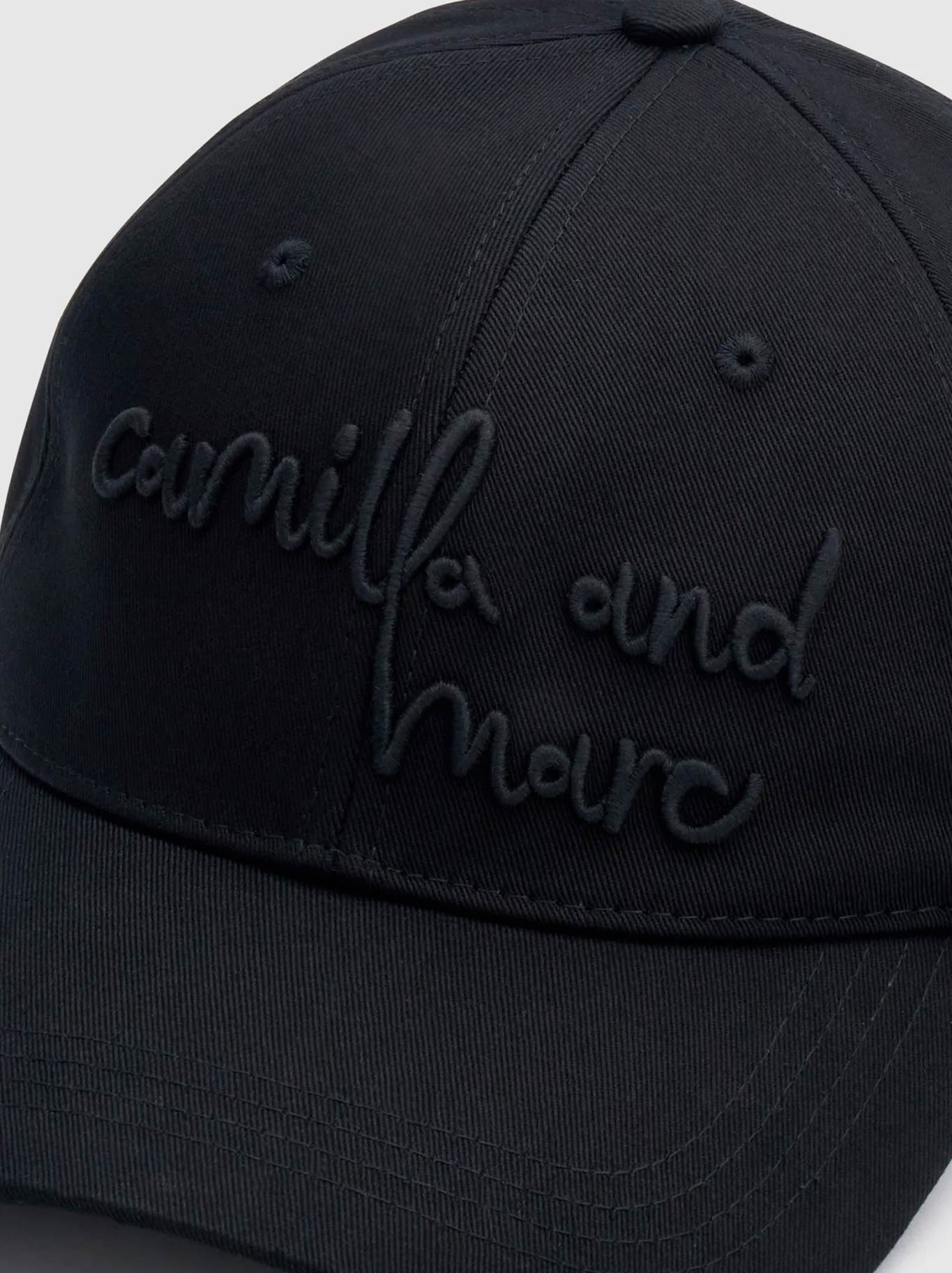 CAMILLA AND MARC MAREN EMBROIDERED CAP (Black)