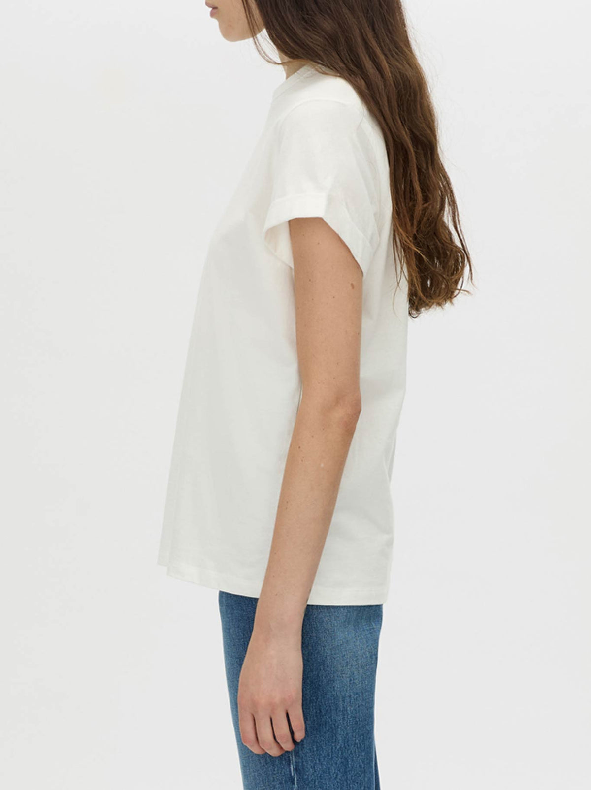 CAMILLA AND MARC BIRDIE EMBROIDERED TEE (White/Red)