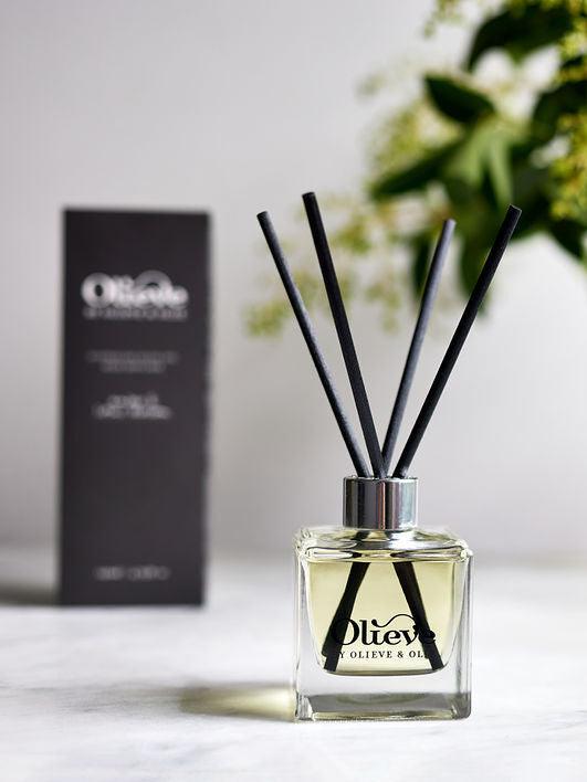 Image of Accessories. Product name - Diffuser Black Pepper & Lavender in Assorted colour by brand - Olieve & Olie